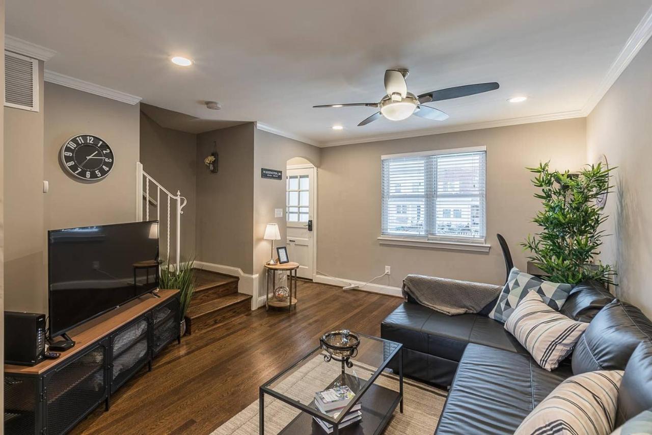 Beautiful 3Br 2Ba House With Cozy Backyard By Cozysuites Alexandria Eksteriør bilde