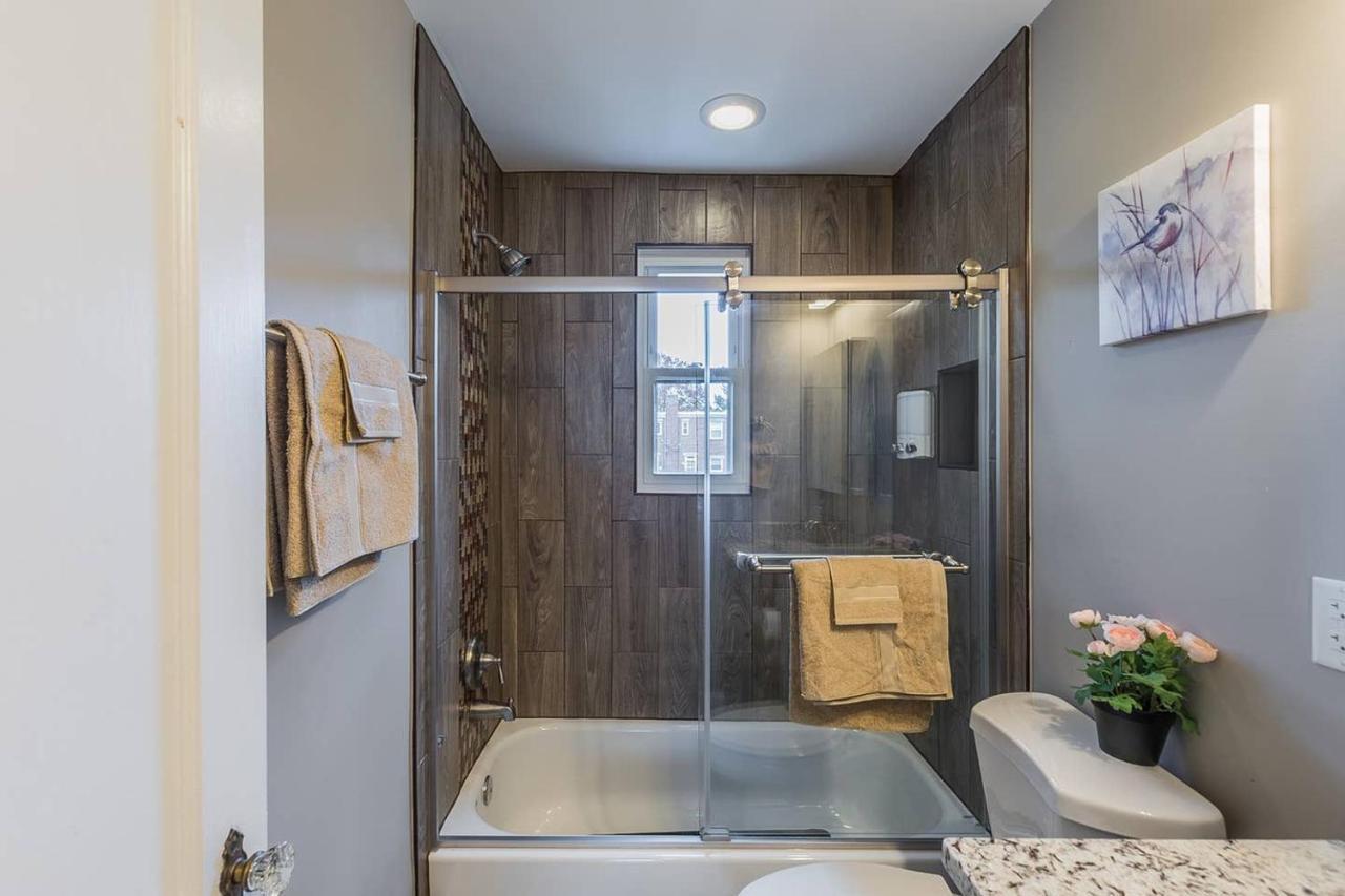 Beautiful 3Br 2Ba House With Cozy Backyard By Cozysuites Alexandria Eksteriør bilde